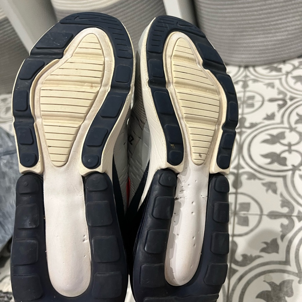 Nike Air Zoom Gray and Black Sneakers - Picture 3 of 4